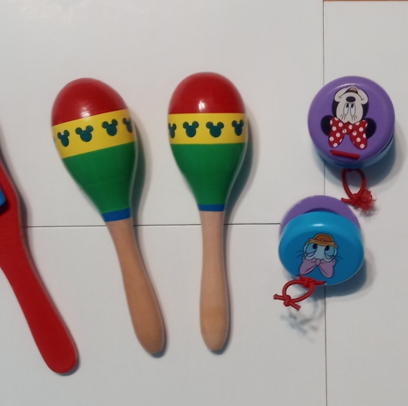 Disney Mickey Mouse Wooden Band Instruments Maracas Castanets Clacker Minnie - Picture 8 of 8